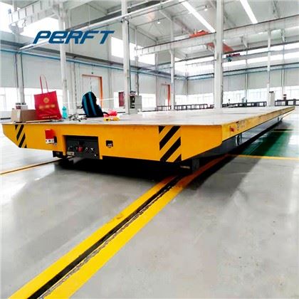 Xe chở hàng đường sắt công nghiệp để xử lý vật liệu