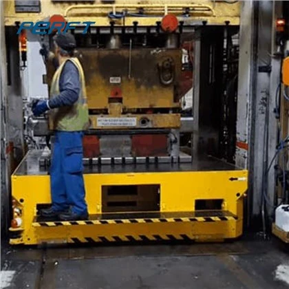 Xe chuyển điện cho trạm rửa xe di động